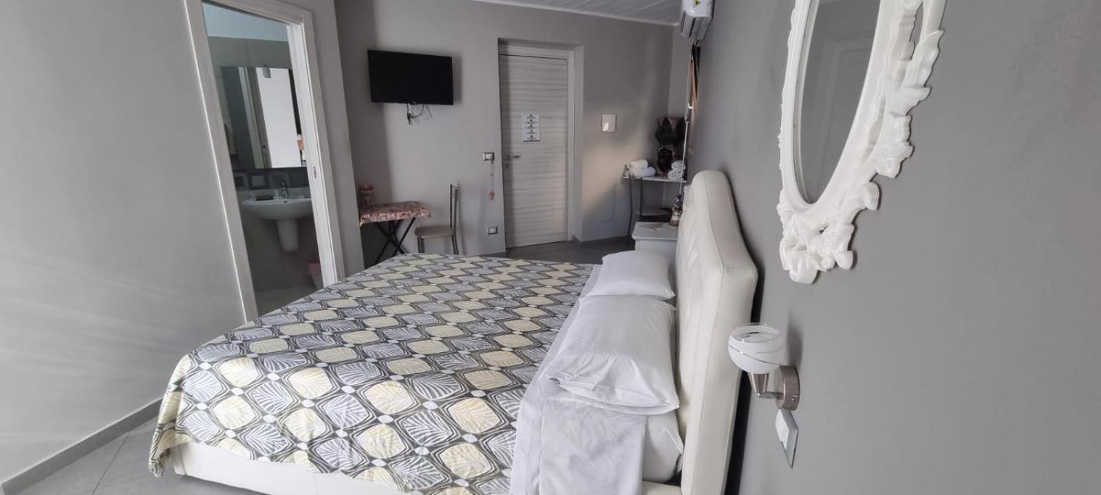 La Regina Di Saba Bed & Breakfast Piazza Armerina Bagian luar foto