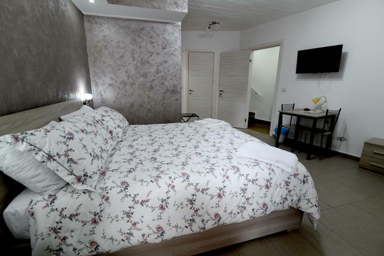 La Regina Di Saba Bed & Breakfast Piazza Armerina Bagian luar foto